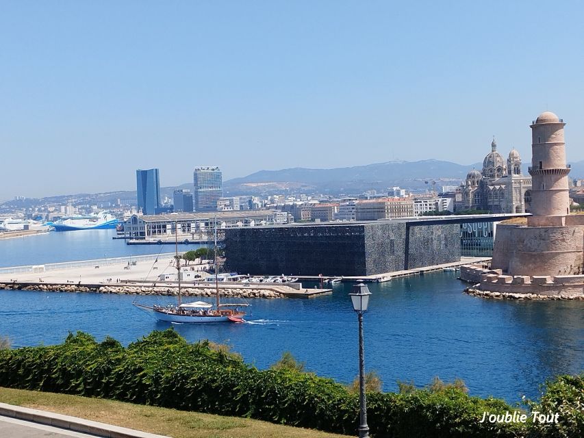 Marseille vue de l'intérieur, Expériences Locales