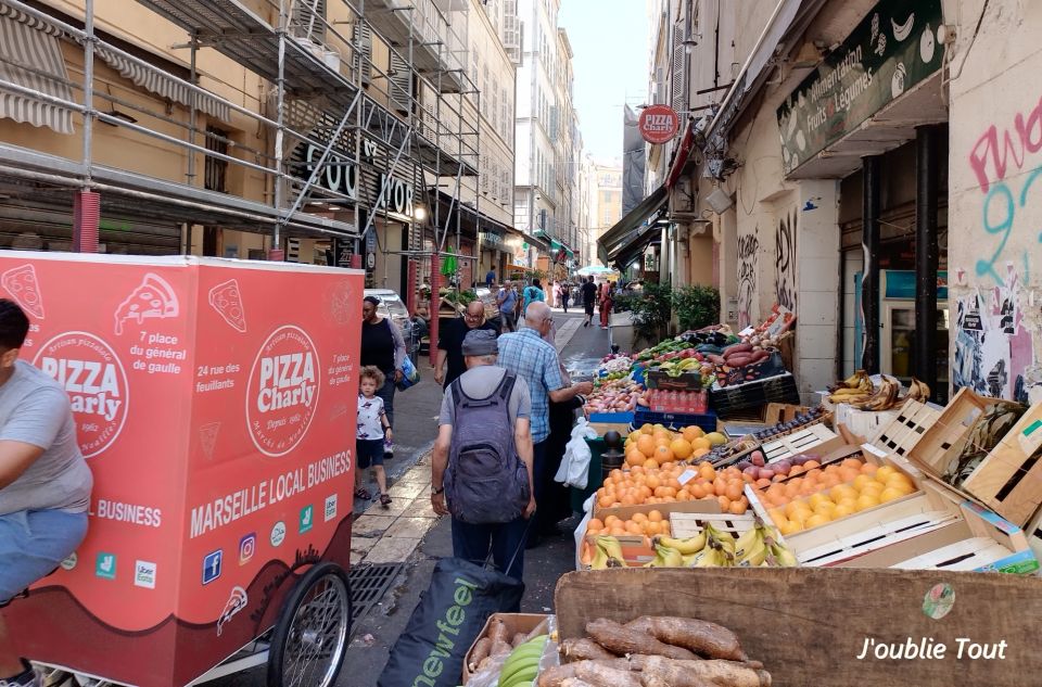 Marseille vue de l'intérieur, Expériences Locales